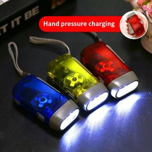 ไฟฉายพกพาแบบมือหมุน พลาสติกสีฟ้า ขนาดเล็ก พร้อมไดนาโม 3 หลอด LED - Product Image 6
