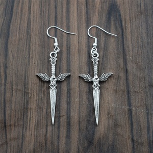 Boucles d'oreilles gothiques en forme de croix, d'épée, de poignard, de corbeau d'Odin, bijoux de guerrier <span class=keywords><strong>viking</strong></span> - Product Image 2
