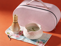 Nouvel ensemble de voyage Matcha, kit de cérémonie du thé portable avec bol, fouet, cuillère et serviette dans un coffret cadeau pour le thé
