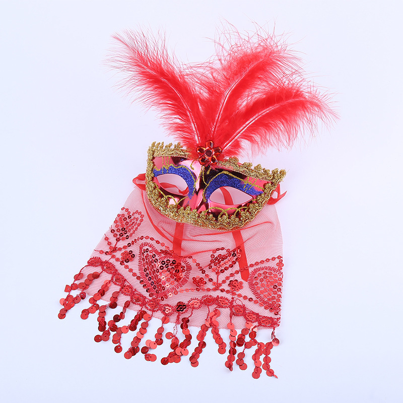 Ornement suspendu en plumes-rouge