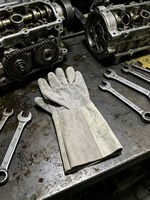 Gants de soudage robustes en cuir de vachette fendu, 16 pouces, résistants à la chaleur et aux flammes, à manchette longue, pour la sécurité industrielle des soudeurs et du barbecue