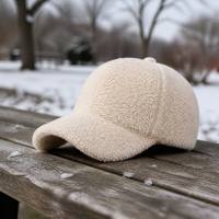 Casquette de baseball en polaire personnalisable avec logo, six panneaux, unisexe, pour homme et femme, vente en gros, douce, en tissu Teddy, visière incurvée, couleur beige, idéale pour l'hiver