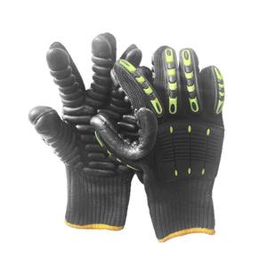 Guantes ProSafe Reductores de Impacto con Nitrilo en las Puntas de los Dedos, Resistentes a la Abrasión, para Protección en Trabajos con Taladro Eléctrico - Product Image 3
