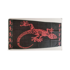 Serviette de plage élégante en fil recyclé jacquard, fabriquée avec des fibres écologiques, surface lisse et absorbante, aspect tissé intemporel - Product Image 4