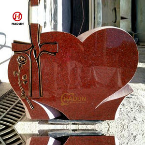 Pierre tombale et monument <span class=keywords><strong>en</strong></span> granit rouge sculpté <span class=keywords><strong>en</strong></span> forme de croix avec tête de mort <span class=keywords><strong>en</strong></span> forme de cœur <span class=keywords><strong>pour</strong></span> <span class=keywords><strong>tombe</strong></span> - Product Image 1
