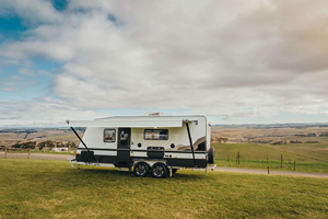 XINYI Factory Direct 22FT Australian Camper 4x4 Camper Double Backdoor Aluminium Haute Capacité à Vendre - Product Image 2