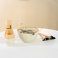 Ensemble fouet à matcha 2 pièces, bol à matcha professionnel en céramique avec bec verseur, support pour fouet en bambou, coffret cadeau noir