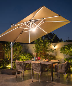 Sombrilla Grande de 11 pies para Patio Trasero, Piscina, Jardín, Impermeable, con Luz LED y Energía Solar - Product Image 1