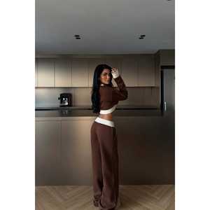 Conjunto Deportivo de 2 Piezas con Capucha, Talla Grande XL, Transpirable, Reflectante, con Logotipo Estampado, Lavado, para Invierno, Color Marrón - Product Image 1