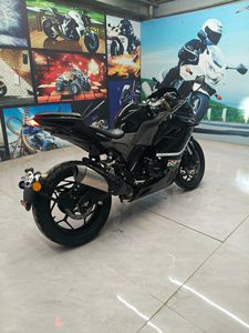 Moto <span class=keywords><strong>Ducati</strong></span> Dragon d'occasion à essence - 2 cylindres, refroidie par eau, 400 cm³ - Product Image 5