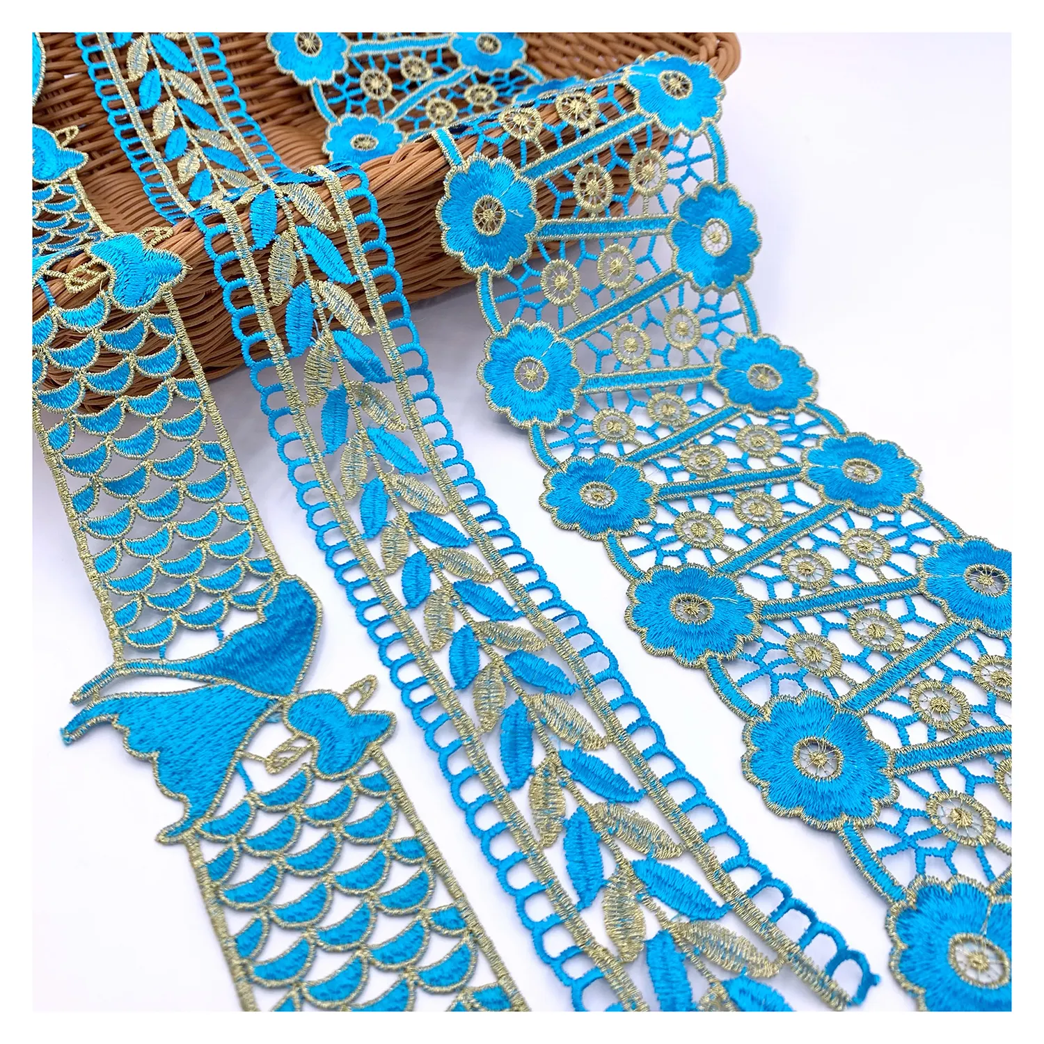 Accessoires vestimentaires Garniture de broderie bleu doré métallique Garniture en dentelle dorée