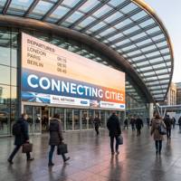 Pantalla LED para Exteriores de Alta Frecuencia de Actualización P3.91 6000nit 3840Hz IP65, Pantalla Digital para Plataformas de Estaciones de Tren