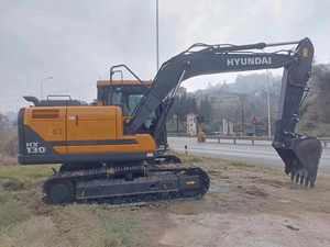 Excavadora de cadenas Hyundai HX130 nueva en Shanghái a la venta, excavadora potente de 13 toneladas en buen estado, precio económico, en stock - Product Image 5