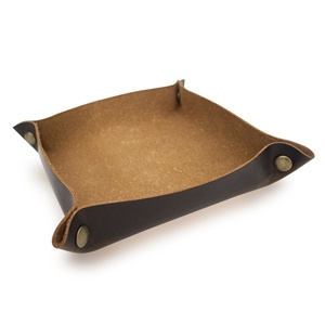 Bandejas de Almacenamiento Plegables de Cuero Personalizadas con Grabado OEM para Joyería y Baño, Estilo Americano Vintage con Logotipo Personalizado - Product Image 6