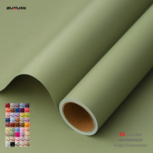 Papel de Regalo Impermeable de 56 cm x 10 yardas con Diseño Floral para Ramos de Flores, Papel de Envolver Floral Coreano, Papel de Regalo para Floristas - Product Image 1