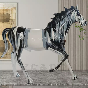 Grande figurine de cheval créative en fibre de verre en résine pour articles de décoration d'art de parc carré et de zone publique - Product Image 1