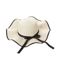 Chapeau de soleil personnalisable pour femme, à large bord ondulé, avec grand nœud, idéal pour la plage, la pêche, les activités de plein air et le style décontracté, en paille tressée.