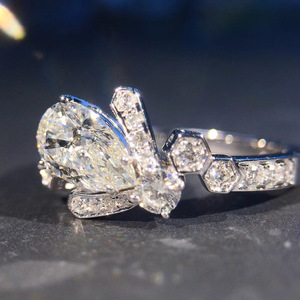 Anello da donna con piccola corona di lusso francese, a forma di goccia d'acqua, floreale, elegante, ornamento da principessa - Product Image 2