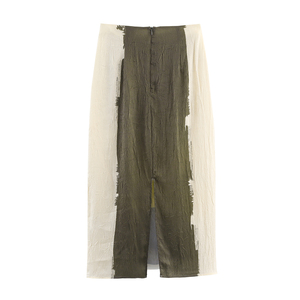 <span class=keywords><strong>Jupe</strong></span> longue en <span class=keywords><strong>satin</strong></span> décontractée à imprimé floral avec fente arrière et fermeture éclair de couleur verte pour femmes - Product Image 2