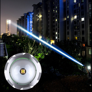 XHP360 ไฟฉายกำลังสูง 30W LED แสงสีขาวซูมแบบชาร์จไฟได้พร้อมการชาร์จประเภทซีแสงสว่างระยะไกล - Product Image 2