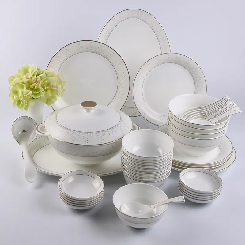 Premium Kwaliteit Porselein Servies Set Luxe Koninklijke 45Pcs Fijne Bone China Goud Velg Servies Collectie Diner Set Voor Thuis