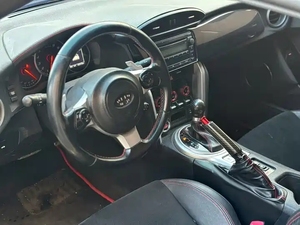 Subaru BRZ Edición Limitada 2017 2018 2019, Coupé Turbo con Tracción en las Cuatro Ruedas, Cuero, Caja de Cambios Automática, Volante a la Izquierda, Gasolina, Color Oscuro - Product Image 3