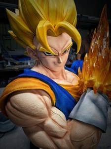 Statue de buste Super Saiyan Vegito grandeur nature 1:1 avec effet énergétique en résine et fibre de verre Dragon Ball Z - Product Image 2