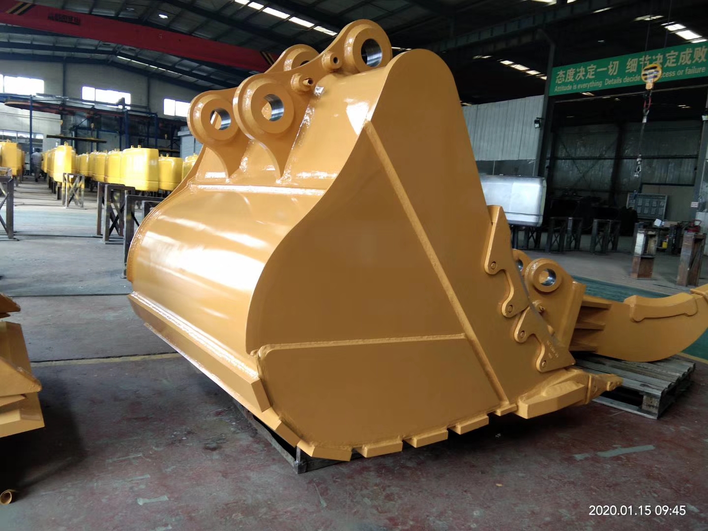 Hydraulic Tilt Swivel Bucket For Mini Excavator Clean Out Bucket Excavator Accessories