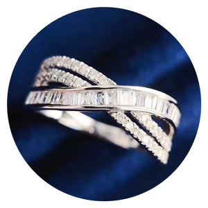 Anello con Design a Croce, Stile Minimalista, Anello per Dito Indice da Donna - Product Image 5