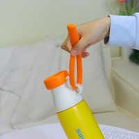 Bouteille d'eau isotherme portable en acier inoxydable à double paroi sous vide, anti-fuite, avec paille et logo personnalisé pour le sport