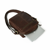 Sac bandoulière en cuir véritable tendance avec deux sangles, compartiments spacieux, bandoulière confortable, élégant et léger