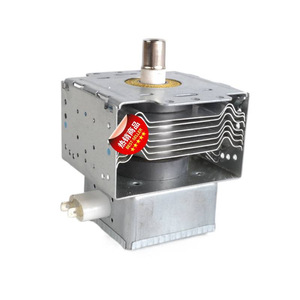 Magnetron 6 trous 7 plaquettes 900W pour fours à micro-ondes modèle M24FB-610 - Product Image 1