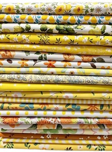 Nueva tela estampada de sarga de algodón puro con diseño floral multicolor, lista para usar en patchwork y confección de ropa de cama. - Product Image 4