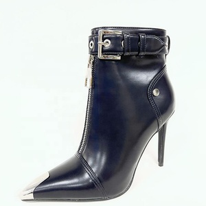 Nuovi Stivaletti Donna di Tendenza con Tacco Alto a Spillo, Punta Affusolata in Metallo, Fibbie, Cerniera Frontale, in Pelle, Estivi - Product Image 4