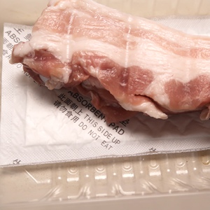 Bandeja Desechable de Grado Alimenticio de Alta Absorción Personalizada, Blanca/Negra, Ecológica, para Mariscos y Uso Doméstico, de Gran Venta - Product Image 3