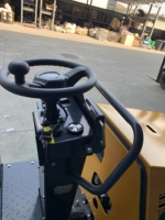 Compacteur vibrant à double tambour lisse de 1,2 tonne, petit, pouvant être conduite, pour asphalte, sol, béton, rouleau compresseur routier avec moteur