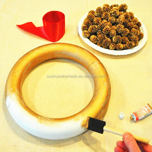 2025 nouvelle décoration de noël <span class=keywords><strong>polystyrène</strong></span> <span class=keywords><strong>rond</strong></span> mousse cercle anneau couronne anneau - Product Image 4