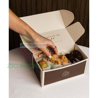 Emballage de boulangerie personnalisé avec logo, papier rose de qualité alimentaire, emballage pour mochi, donut, pâte à biscuits, plateau à emporter, livraison de biscuits