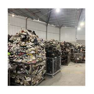 Zapatos Usados de Alta Calidad, Limpios, 25 Kilos <span class=keywords><strong>por</strong></span> Fardo, Zapatos Usados para Hombre, Mezcla de Zapatos para Niños y Adultos, Saco de 40 pies - Product Image 3