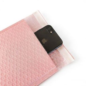 Enveloppe à bulles rose avec film co-extrudé - pour l'emballage antichoc et étanche de petits articles (coques de téléphone, cartes de collection). - Product Image 2