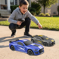 Coche de Carreras a Control Remoto Blue Mustang 4WD RC Drift 1:24, 2.4GHz, Alta Velocidad, con Cargador, Cable USB, Listo para Usar en Interiores y Exteriores