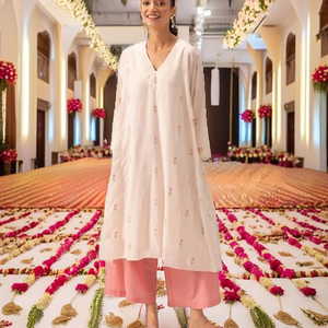 Sari en Georgette de Rayonne Entièrement Brodé avec Paillettes et Broderie en Filet, Style Moderne, Longueur Ras du Sol, Extensible, pour Femme, Idéal pour les Fêtes - Product Image 2