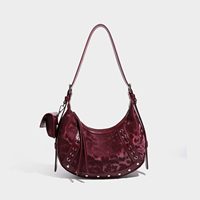 Sac Hobo de Luxe pour Femme à Imprimé Léopard, Sac à Bandoulière Croissant avec Clous, Oeillets et Pompon, Pochette Amovible