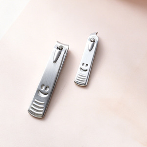 Cortauñas inclinados con diseño de cara sonriente para comercio electrónico transfronterizo, mini cortauñas inclinados de acero inoxidable, herramientas portátiles de manicura. - Product Image 2