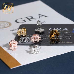 Boucles d'oreilles clous lettre B en argent sterling S925, moissanite taille brillant rond, sertissage à griffes, certifiées GRA, bijoux de luxe unisexe - Product Image 2