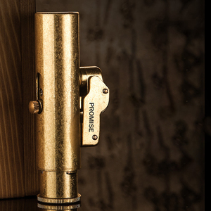 Briquet en laiton authentique au kérosène, briquet en laiton de la Seconde Guerre mondiale pour hommes - Product Image 2