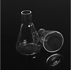 Fabrikant Directe Hoge Zuiverheid Transparante Hoge Temperatuur Kwartstak Destillatiekolf Aangepast 99.99% Sio2-samenstelling - Product Image 6