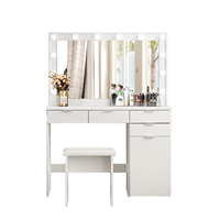 Coiffeuse moderne éclairée avec panneau en bois, miroir intégré, design blanc pour chambre à coucher