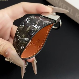 Hip-hop marque voiture porte-clés <span class=keywords><strong>cintre</strong></span> créatif cuir corde <span class=keywords><strong>taille</strong></span> accessoire clé décoration anneau modèle universel - Product Image 4