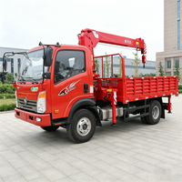 Grue montée sur camion de 4 tonnes, hauteur de levage maximale de 9 m, boîte de vitesses hydraulique à rotation de 360 degrés, moteur Yuchai, rayon de braquage court, pompe